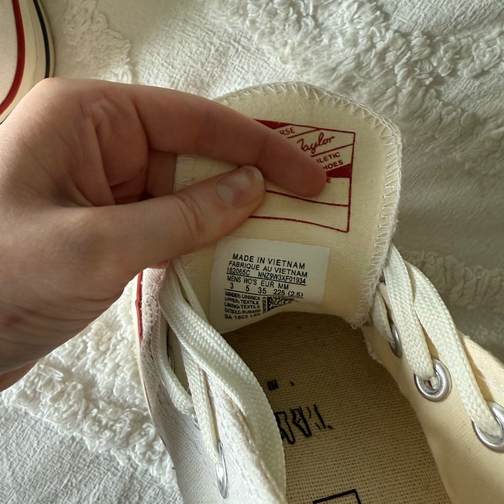 Converse White Sneakers with Red Accents - Picture 12 of 12
